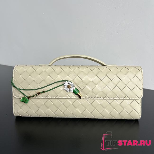Bottega Veneta Flower Charm Andiamo Long Clutch In White - 1