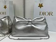 Jonathan Anderson Dior Bow Bag In Silver Size 30 - 3