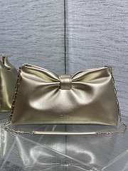 Jonathan Anderson Dior Bow Bag In Gold Size 30 - 1