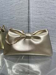Jonathan Anderson Dior Bow Bag In Gold Size 30 - 6