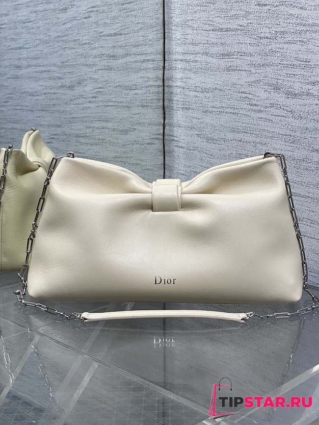Jonathan Anderson Dior Bow Bag In White Size 30 - 1