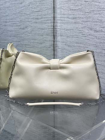 Jonathan Anderson Dior Bow Bag In White Size 30
