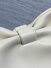 Jonathan Anderson Dior Bow Bag In White Size 30 - 5