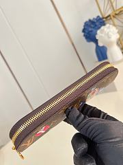 Louis Vuitton Charlotte Pencil Case 01 - 4