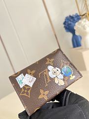 Louis Vuitton Slim Card Holder Monogram Snowy Pearl - 5