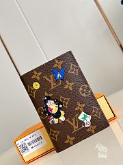 Louis Vuitton LV Visionary Journeys Seoul Vivienne Wintery Travel - 1