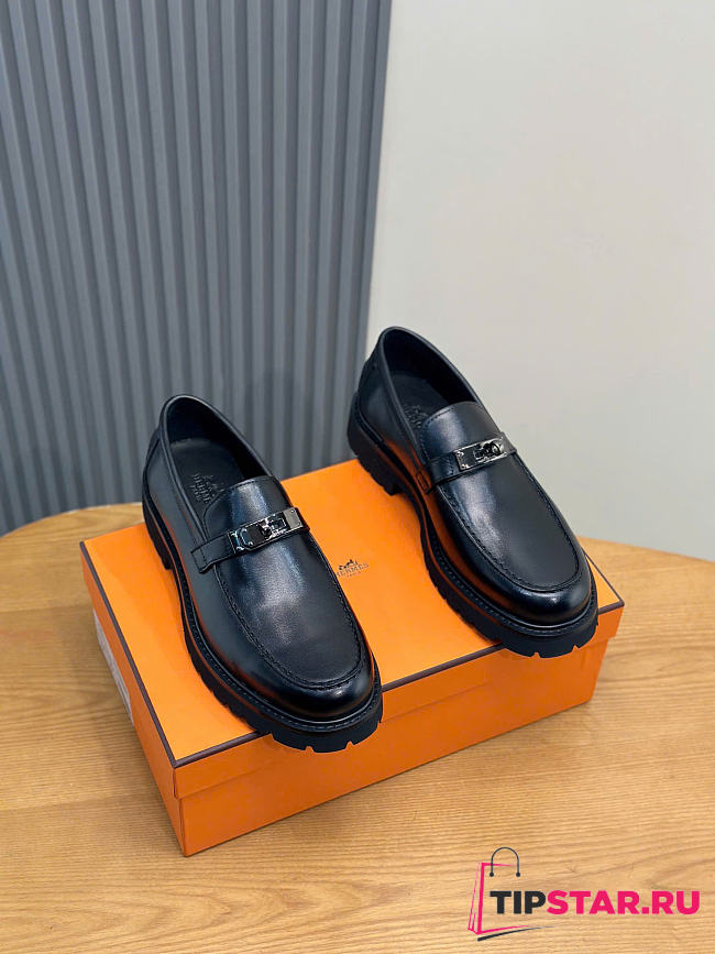 Hermès' Icone Loafer in black - 1