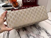 Gucci GG Emblem medium tote bag silver fabric - 4