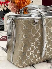 Gucci GG Emblem medium tote bag silver fabric - 2