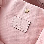Gucci GG Emblem small bucket bag pink leather trim - 4