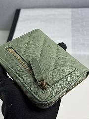Chanel Zippered Coin Case Carviar Gold Hardware Green - 4