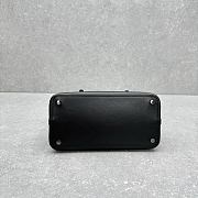 Alaia Mina 25 laser-cut leather tote black - 3