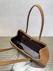 The Row Alger Tote Bag In Brown - 2