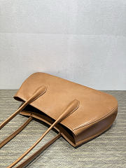 The Row Alger Tote Bag In Brown - 4