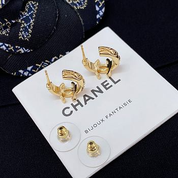 Chanel Fragrance Diamond Pattern Small Hoop Earrings