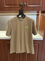 Dior CD's latest Spring/Summer 2026 collection taupe - 1