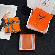 Hermès Horse MagSafe Magnetic Card Holder 02 - 4