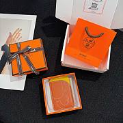 Hermès Horse MagSafe Magnetic Card Holder 01 - 2