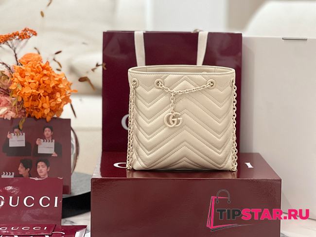Gucci Marmont Nano Bucket bag in Light Beige leather - 1