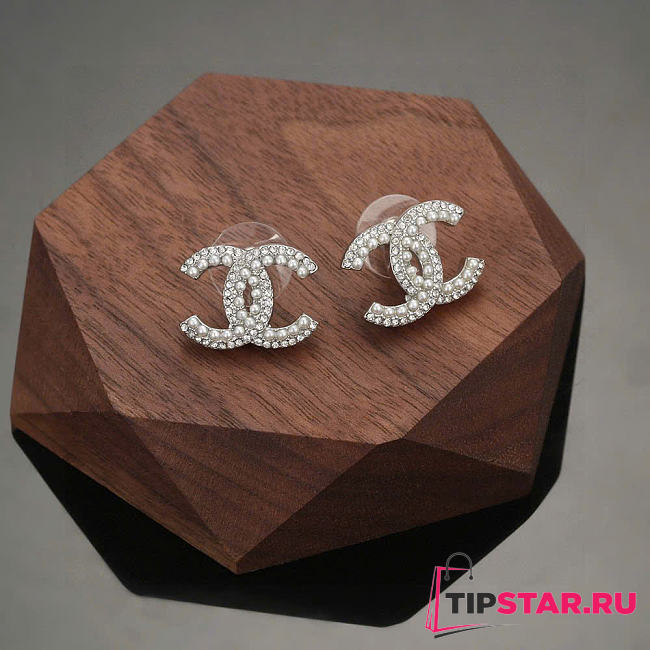 Chanel Classic CC Pearl Stud Earrings - 1