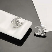 Chanel Classic CC Pearl Stud Earrings - 3