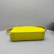 Jacquemus Valérie Small folded bag 04 - 6