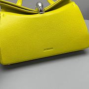 Jacquemus Valérie Small folded bag 04 - 3