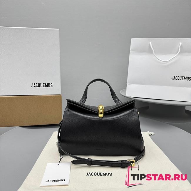 Jacquemus Valérie Small folded bag 01 - 1