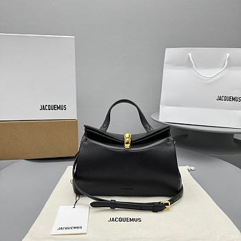 Jacquemus Valérie Small folded bag 01