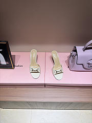 Gucci Metal Buckle Mid Heel Elegant Women White - 2