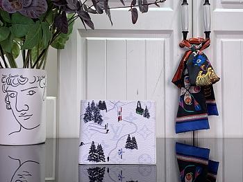 Louis Vuitton Pocket agenda cover in white