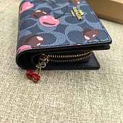 Coach Snap Wallet In Signature Canvas With Cherry 02 - 4