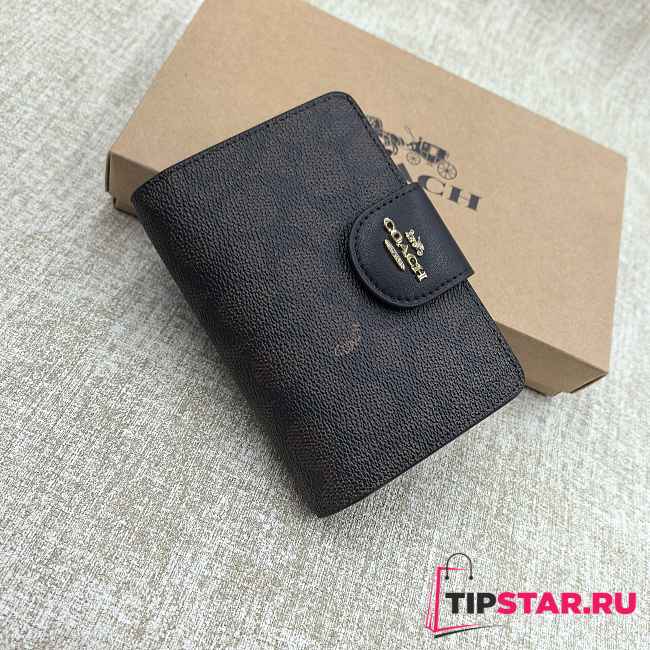 Coach Medium Corner Zip Wallet 01 - 1