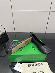 Bottega Veneta Black Intrecciato Woven Nappa Leather Bow Ballet Flats - 2