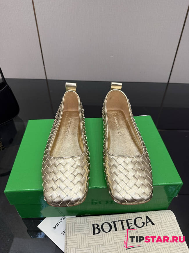 Bottega Veneta Gold Intrecciato Woven Nappa Leather Bow Ballet Flats - 1
