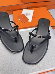 Hermes Kelly buckle flip-flops black - 4