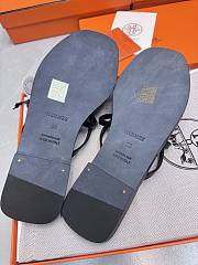 Hermes Kelly buckle flip-flops black - 2