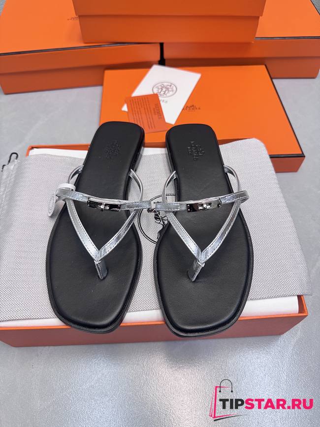 Hermes Kelly buckle flip-flops silver - 1