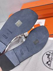 Hermes Kelly buckle flip-flops silver - 6