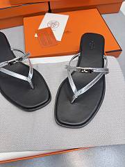 Hermes Kelly buckle flip-flops silver - 4