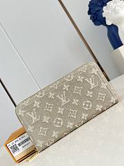 Louis Vuitton Zippy Wallet Khaki Denim - 1