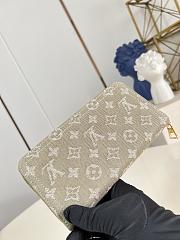 Louis Vuitton Zippy Wallet Khaki Denim - 2