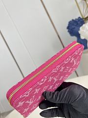 Louis Vuitton Zippy Wallet Pink Denim - 5