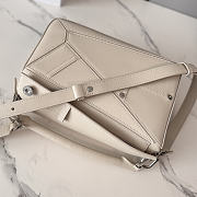 Loewe Puzzle leather tote bag off-white - 6