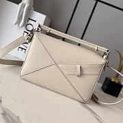 Loewe Puzzle leather tote bag off-white - 4