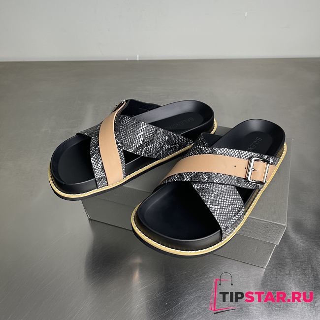 Balenciaga snakeskin cross-strap platform sandals 03 - 1