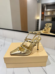 Valentino Rivet Sandals high Heels In Gold - 6