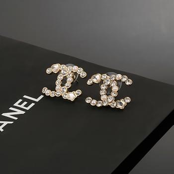 Chanel new star-themed earrings