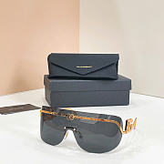 Dolce&Gabbana DG2320 Sunglasses Gold frame - 2