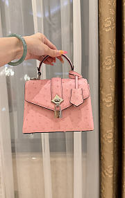 Louis Vuitton Ostrich Rose Des Vents Mini Pink - 3